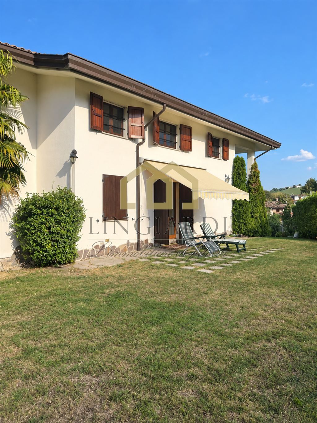 GAZZOLA (PC): VILLA CON GIARDINO, TERRAZZA PANORAMICA, BOX DOPPIO E GIARDINO
